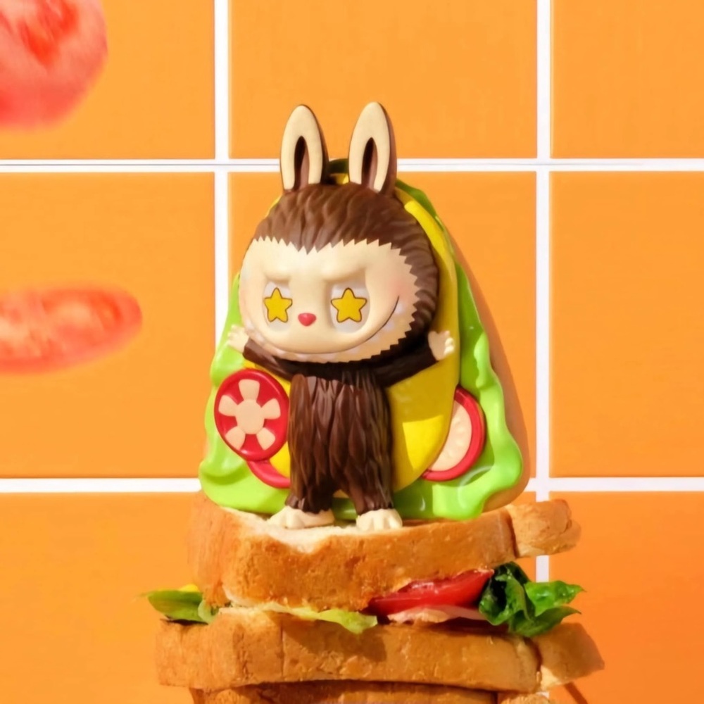 Labubu Wacky Mart Sandwich Figurine